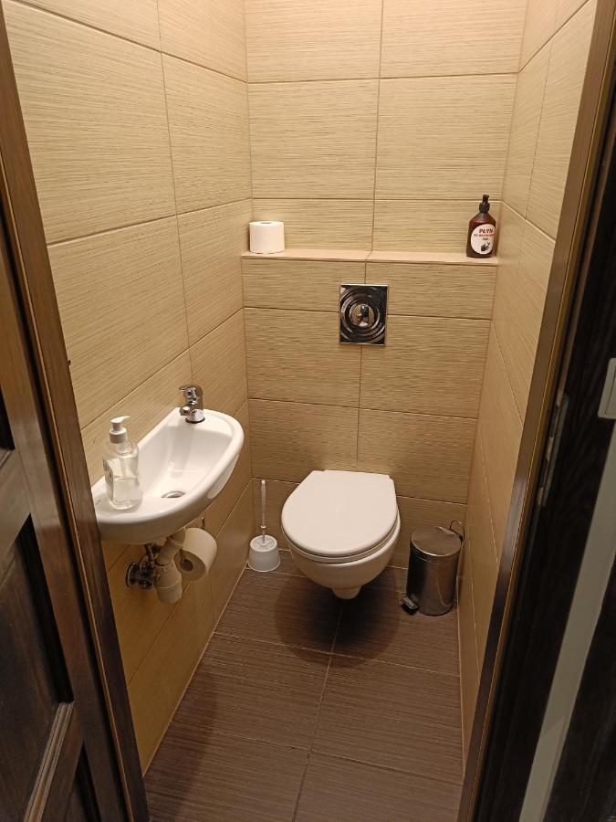 Blues Rooms غدينيا المظهر الخارجي الصورة